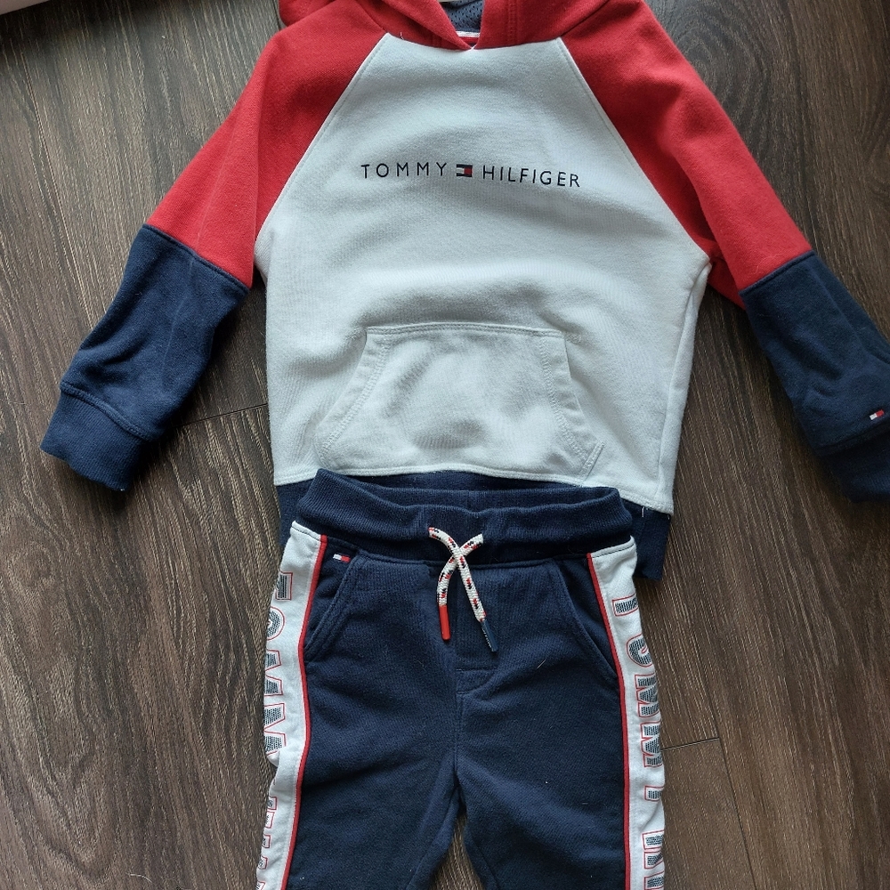 Tommy Hilfiger, 2T